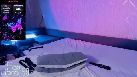 Snapshot of hardcore_hentai chatting on November 11, 10:10 pm Mia online show from November 11, 10:10 pm