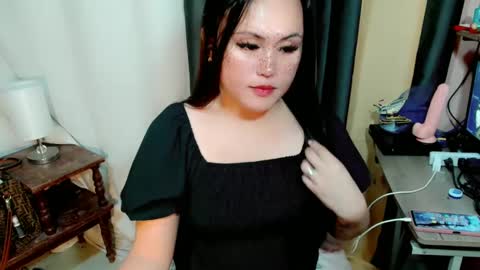 Snapshot of hardfox_xoxo chatting on January 23, 11:37 am mj online show from January 23, 11:37 am