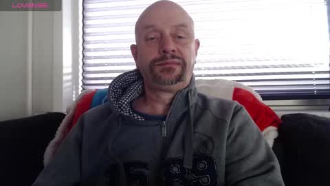 Snapshot of hardmrlazy chatting on January 4, 12:49 pm MrLazy online show from January 4, 12:49 pm