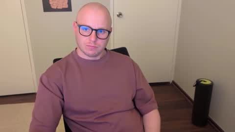 Stand Lee online show from October 2, 3:19 pm