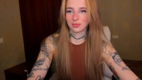 Snapshot of harley_kimm chatting on September 30, 5:12 am Julia online show from September 30, 5:12 am