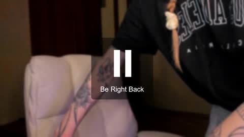 Snapshot of harley_kimm chatting on November 19, 6:02 am Julia online show from November 19, 6:02 am