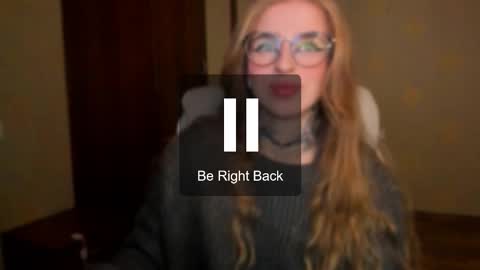 Snapshot of harley_kimm chatting on December 19, 5:36 am Julia online show from December 19, 5:36 am