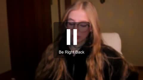 Snapshot of harley_kimm chatting on December 21, 5:14 am Julia online show from December 21, 5:14 am