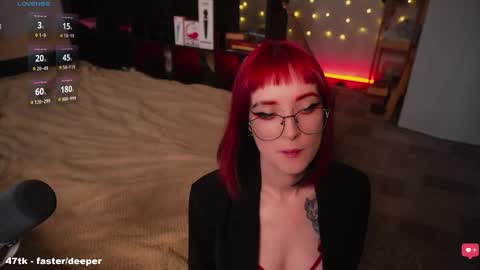 Snapshot of harleyspy chatting on November 1, 10:17 am HarleyJeffrey online show from November 1, 10:17 am