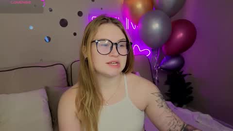 Christine online show from October 9, 1:25 am