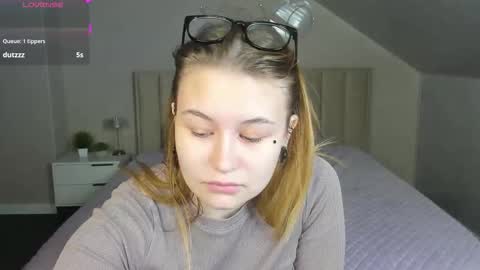 Christine online show from October 15, 2:01 am