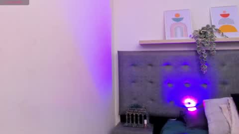 Snapshot of harper_brown1 chatting on November 17, 11:21 pm Harper online show from November 17, 11:21 pm