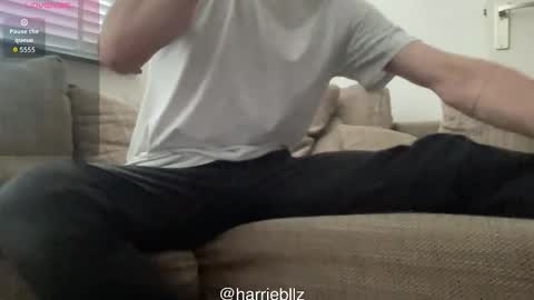 Snapshot of harriebllz chatting on December 1, 2:00 pm Harrie Bllz online show from December 1, 2:00 pm