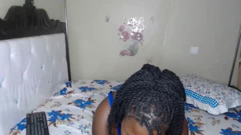 Snapshot of harriegrovin chatting on December 5, 3:20 pm Grovin online show from December 5, 3:20 pm