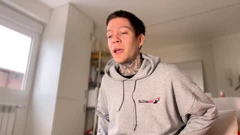 Snapshot of harry_jen chatting on January 20, 9:03 am TAP HERE choise Harry tattoo on chest Jen curls hair online show from January 20, 9:03 am