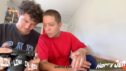 Snapshot of harry_jen chatting on September 26, 8:51 am TAP HERE choise Harry tattoo on chest Jen curls hair online show from September 26, 8:51 am