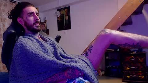 Snapshot of harry_reems_ chatting on December 11, 10:03 am OMAR online show from December 11, 10:03 am