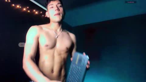 Snapshot of harrydavidsonx chatting on November 29, 5:16 pm ... online show from November 29, 5:16 pm