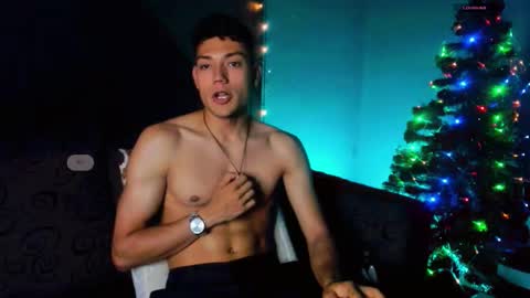 Snapshot of harrydavidsonx chatting on December 4, 8:50 pm ... online show from December 4, 8:50 pm