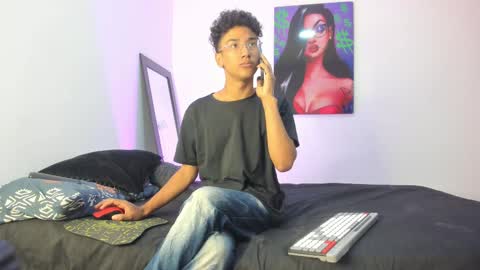 Snapshot of harrytwink18 chatting on March 3, 1:20 pm HARRY online show from March 3, 1:20 pm