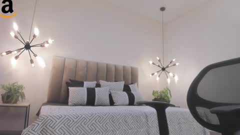 Harry Jones online show from December 1, 8:42 pm