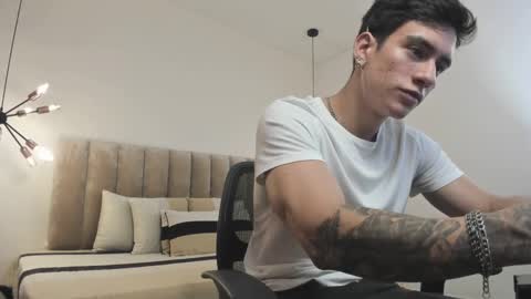 Harry Jones online show from March 11, 6:08 pm