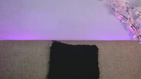     online show from April 18, 7:07 pm