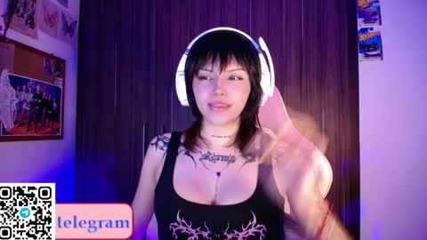 Snapshot of harumi09 chatting on November 15, 1:25 am harukitty online show from November 15, 1:25 am