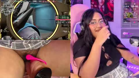 Snapshot of haruu2 chatting on February 13, 12:24 am karen online show from February 13, 12:24 am