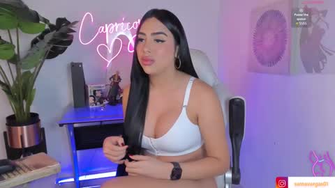 Snapshot of hasbella_saenz1 chatting on November 8, 11:47 pm s online show from November 8, 11:47 pm