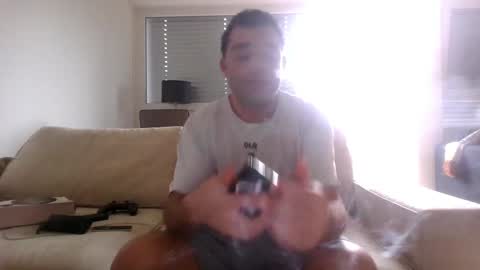 Snapshot of hash420 chatting on January 23, 11:37 am hash420 online show from January 23, 11:37 am