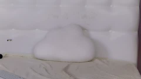 Anna online show from December 10, 4:49 pm