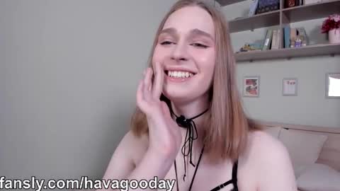 Mia online show from March 1, 5:53 am