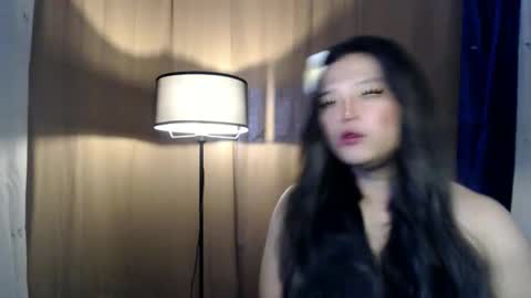 LALA A online show from October 18, 5:43 am