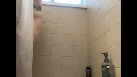 Snapshot of havingfun103 chatting on October 31, 2:07 pm havingfun103 online show from October 31, 2:07 pm