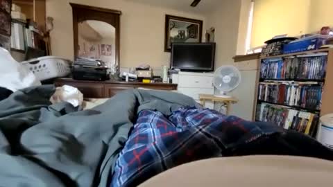 Snapshot of hawkfan1888 chatting on December 19, 3:52 pm hawkfan1888 online show from December 19, 3:52 pm