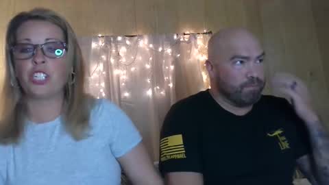 Snapshot of hawktuahgwakgwakmom chatting on December 16, 3:51 am hawktuahgwakgwakmom online show from December 16, 3:51 am