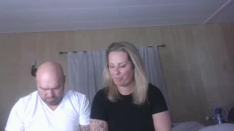 Snapshot of hawktuahgwakgwakmom chatting on January 6, 3:31 am hawktuahgwakgwakmom online show from January 6, 3:31 am