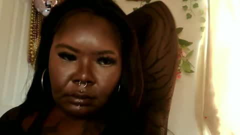 hawtchoc37 online show from September 18, 3:47 pm