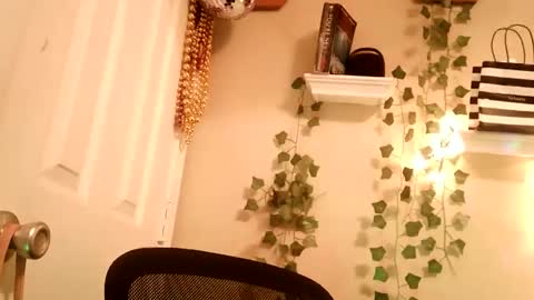 hawtchoc37 online show from November 21, 11:20 am