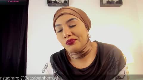 Snapshot of hayat_alcaraz chatting on February 3, 9:42 pm Hayat online show from February 3, 9:42 pm