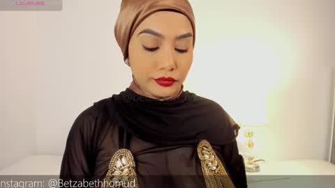 Snapshot of hayat_alcaraz chatting on February 6, 9:29 pm Hayat online show from February 6, 9:29 pm