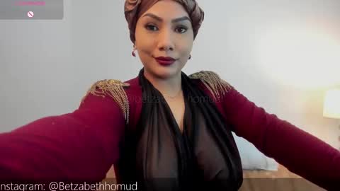 Snapshot of hayat_alcaraz chatting on February 20, 8:42 pm Hayat online show from February 20, 8:42 pm