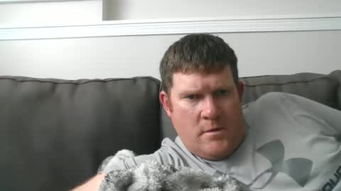 Snapshot of hayestack28 chatting on October 23, 7:01 pm hayestack28 online show from October 23, 7:01 pm