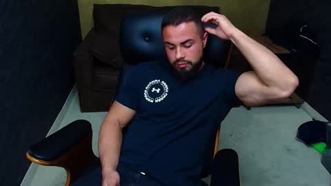 Snapshot of hayeswood chatting on October 25, 4:42 am HayesWood online show from October 25, 4:42 am