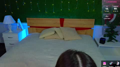 Snapshot of haylefirehot chatting on December 23, 2:45 am Hayle online show from December 23, 2:45 am