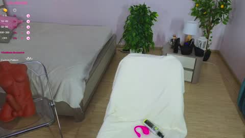 Snapshot of haylefirehot chatting on February 3, 8:46 am Hayle online show from February 3, 8:46 am