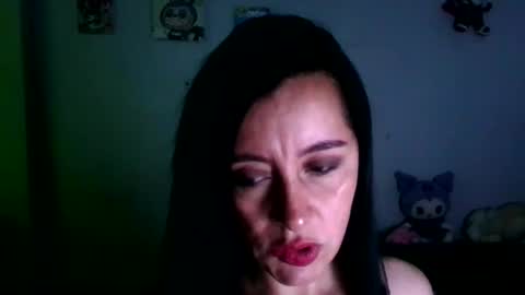 Snapshot of haylie85 chatting on November 9, 10:19 pm haylie85 online show from November 9, 10:19 pm