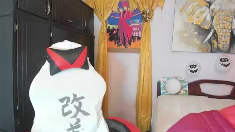 Snapshot of hazbinstudio chatting on November 4, 2:38 pm hazbinstudio online show from November 4, 2:38 pm