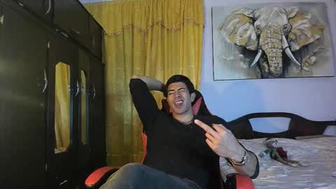 Snapshot of hazbinstudio chatting on December 16, 5:07 pm hazbinstudio online show from December 16, 5:07 pm