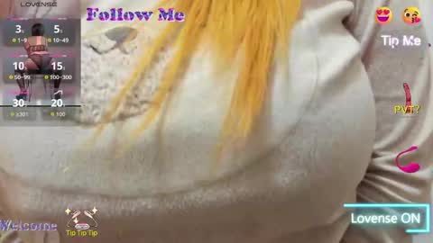 Snapshot of hazel_34 chatting on November 10, 8:35 am hazel online show from November 10, 8:35 am