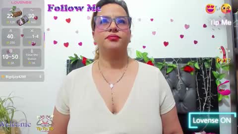 Snapshot of hazel_34 chatting on November 21, 8:46 am hazel online show from November 21, 8:46 am