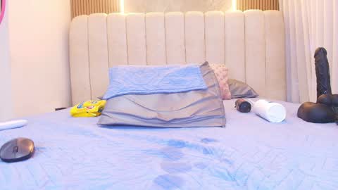 kataleya online show from April 16, 7:58 pm