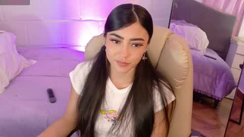 Snapshot of hazel_lynn_ross_ chatting on November 20, 7:57 pm HAZEL LYNN ROSS online show from November 20, 7:57 pm